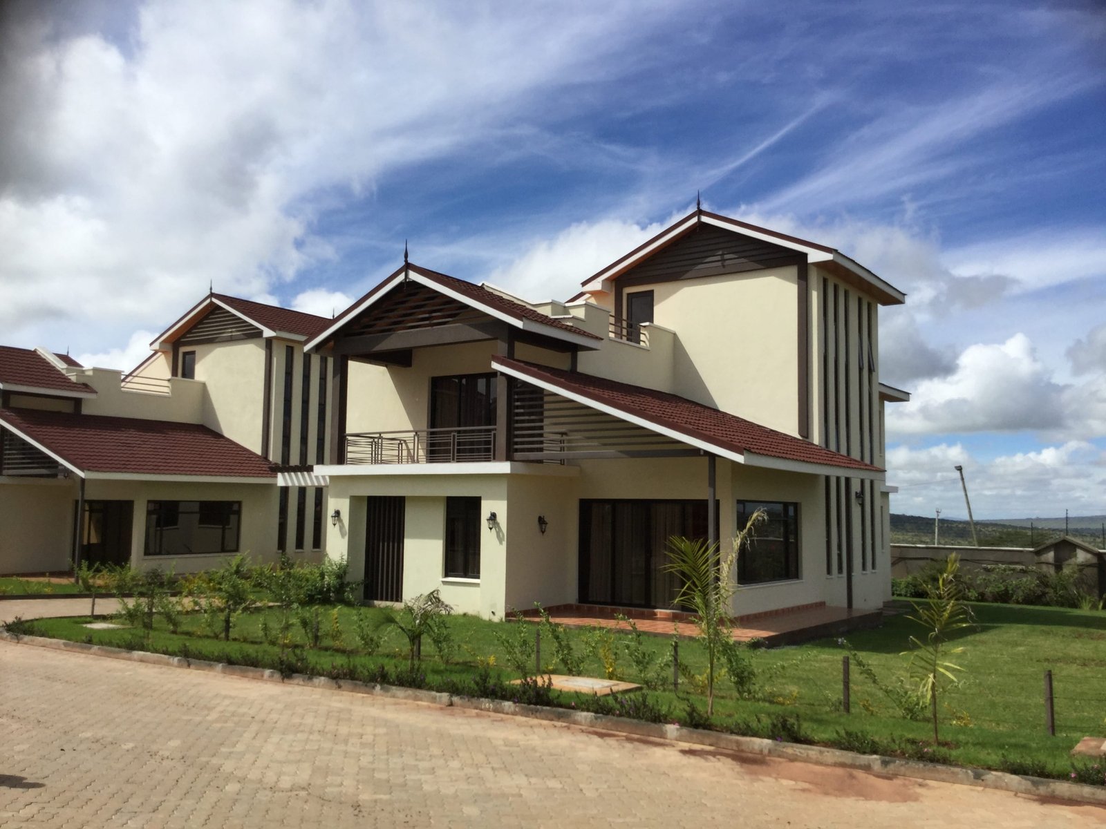 imgi_29_Serene-Villas Luxury 4 Bedroom En-Suite Villas for Sale on Mombasa Road, Nairobi | Serene Park Villas at Machakos Junction with DSQ